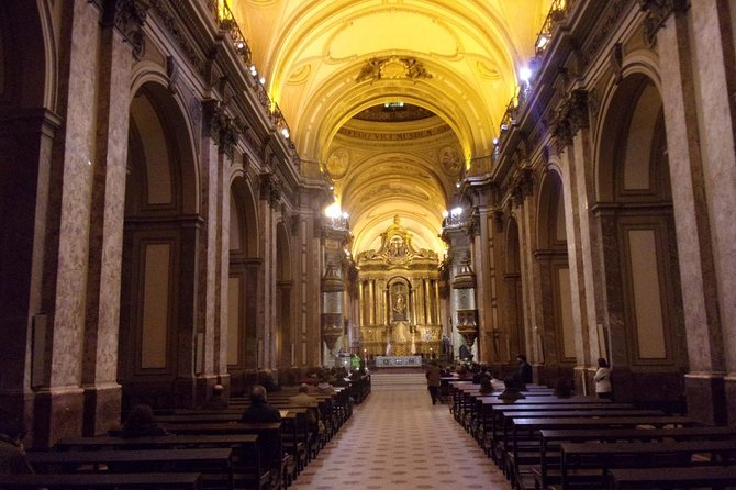 Private Pope Francis Tour in Buenos Aires - Basilica de San José de Flores and the decision at 17