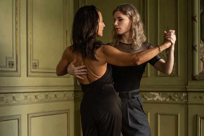 Private Tango Class in Buenos Aires with Expert Instructor - The Opening: Tango History, Warm-Up, and Posture