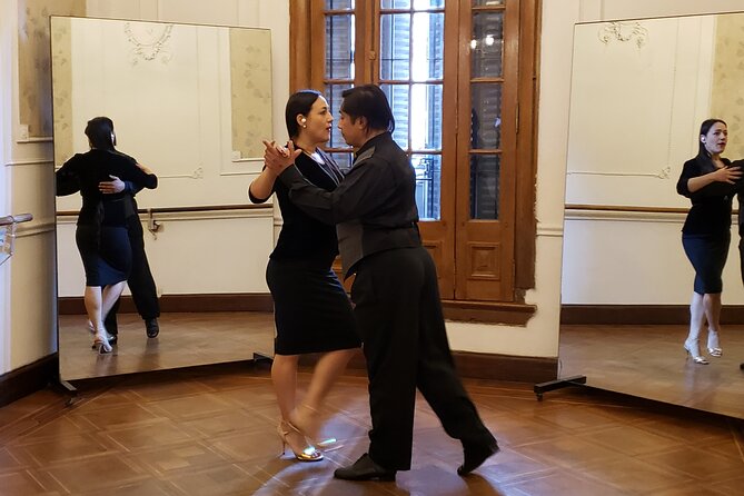 Private Tango Lessons - Steps, Figures, and Your First Dance-Floor Plan