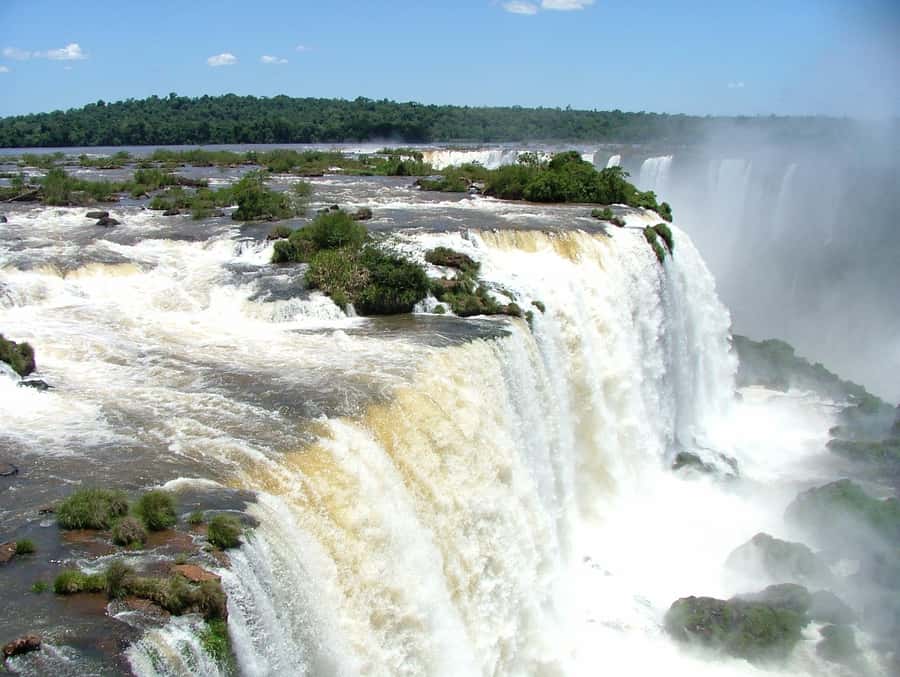 Private Tour "Dawn at the Iguassu Falls". - Leaving Puerto Iguazú or Foz do Iguaçu at 5:00 am