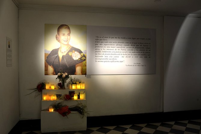 Private Tour Discovering Evita and The Peronism in Buenos Aires - What the guide and driver add