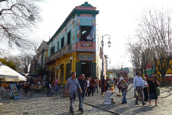 Private tour of Buenos Aires with guide and driver - Recoleta, elegance and grand city life