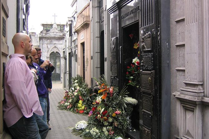 PRIVATE TOURS IN BUENOS AIRES - CITYTOUR with english speaking guide & driver - Recoleta Cemetery and the Names Behind the Monuments