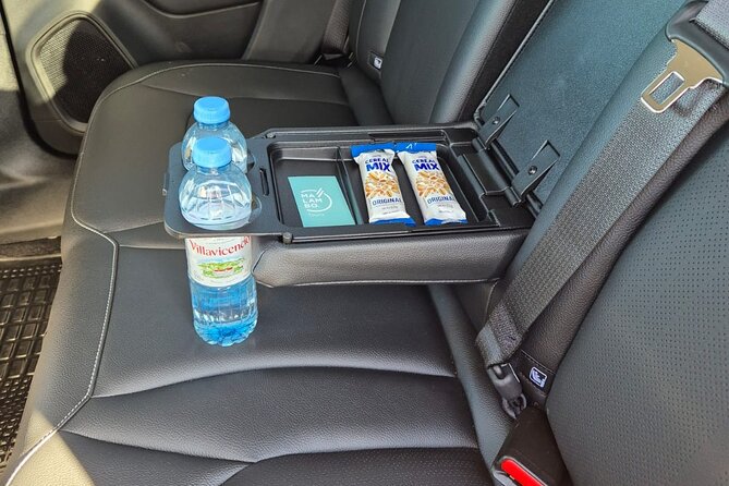 Private transfer between airports AEROPARQUE/EZEIZA or vice versa - Vehicle size, luggage, and group limits