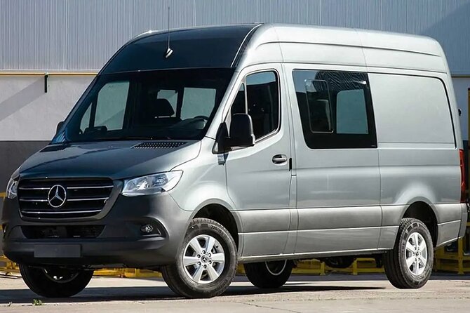 Private transfer from EZEIZA Airport to Buenos Aires - What the driver experience may be like