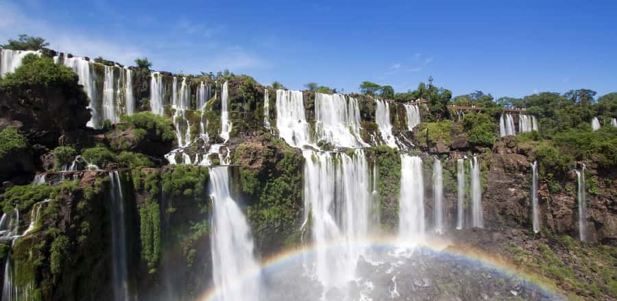 Puerto Iguazu: Iguazu Falls Argentinian Side Full-Day Tour - How the guides affect the day