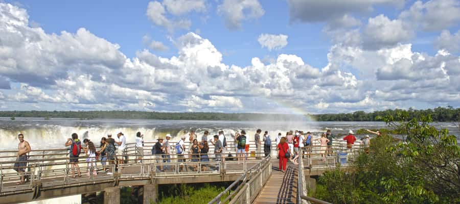 Puerto Iguazu: Iguazu Falls Argentinian Side Full-Day Tour - Devil’s Throat, the park’s loudest moment