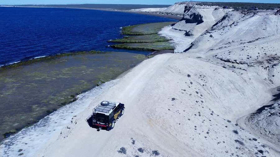 PUERTO MADRYN: 4 X 4 ADVENTURE EXPERIENCE ON THE MOST BEAUTIFUL BEACHES! - Paraná Beach and the Folias shipwreck