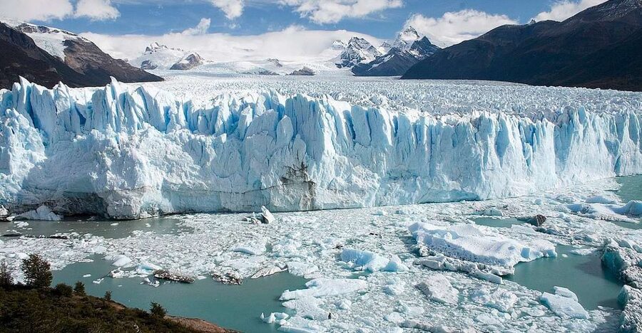 Puerto Natales: Day Trip to Perito Moreno Glacier Argentina - Inside Los Glaciares National Park