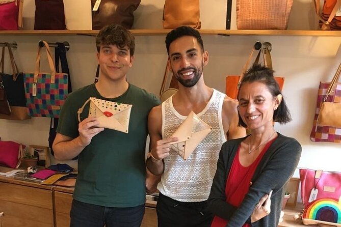 Put together a custom leather and tasting envelope - What the tiny group changes