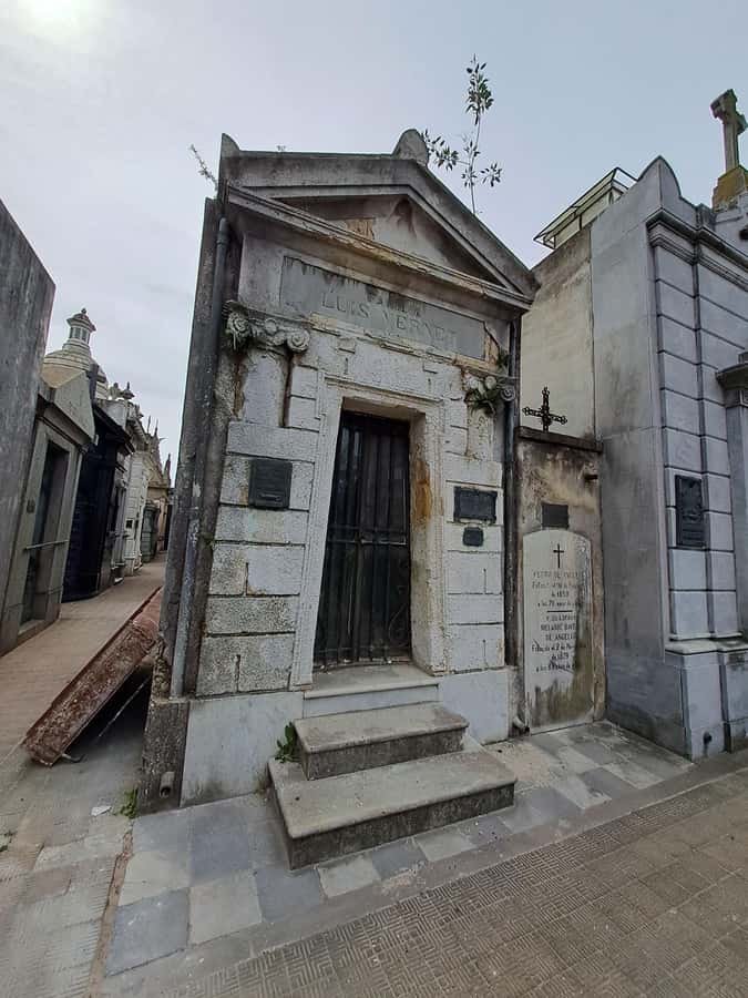 Recoleta & Cemetery for curious people - The guide’s role in making the tour work