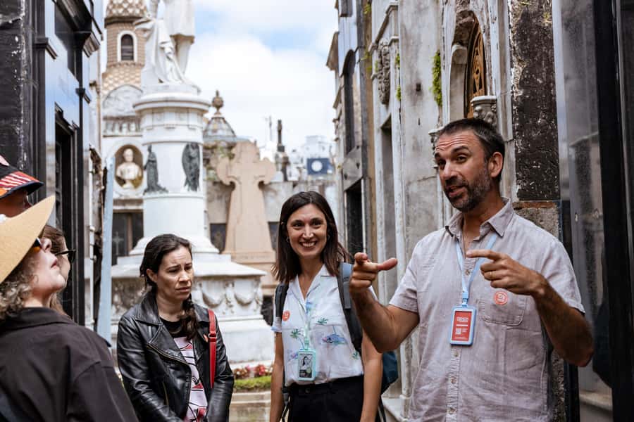 Recoleta Cemetery - Small Group Tour of History & Secrets - What the $49 price really buys you