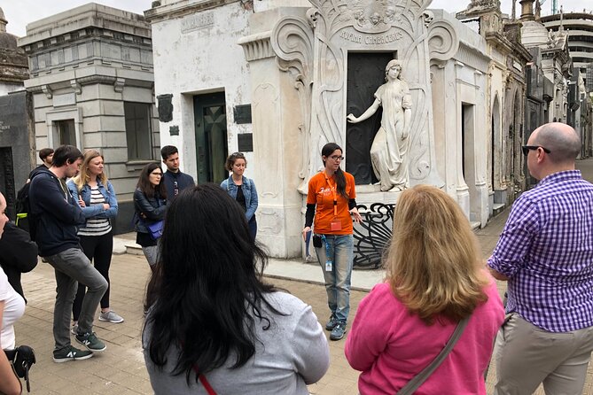 Recoleta Cemetery Walking Tour - Why Recoleta Cemetery Works Best With a Guide