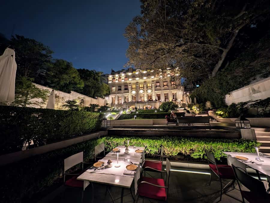 Recoleta Walking Tour and Live Jazz Show - Embassies, Arroyo, and the shift toward downtown