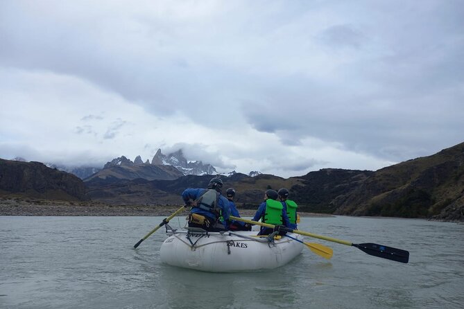 Rio de las Vueltas Rafting Experience - El Chalten - Portage and the canyon rapids
