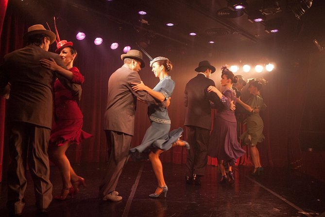 Rojo Tango Show with Optional Private Transfers in Buenos Aires - The 90-minute performance and its tango story