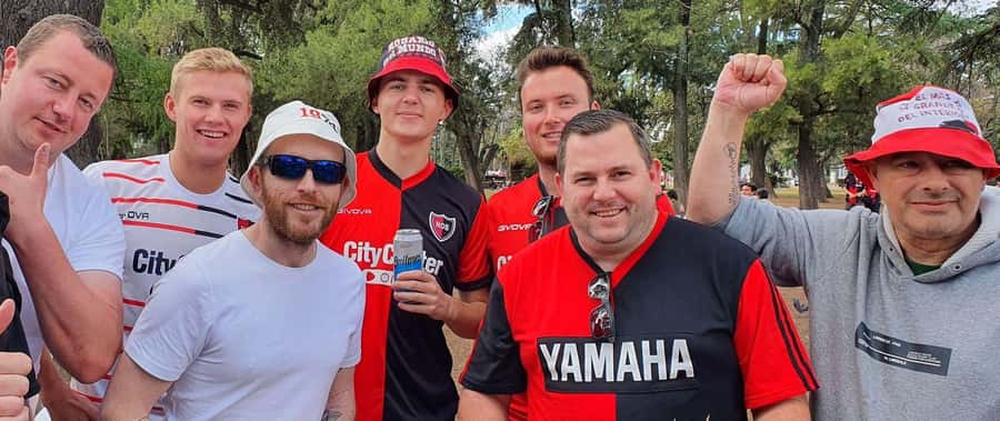 Rosario: Newell's Old Boys Football Match and Messi Tour - Walking through Messi’s La Bajada