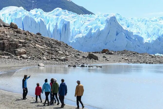 Safari Azul: Perito Moreno Boat & Walking Tour to touch the ice - The 90-Minute Walk Toward the Ice