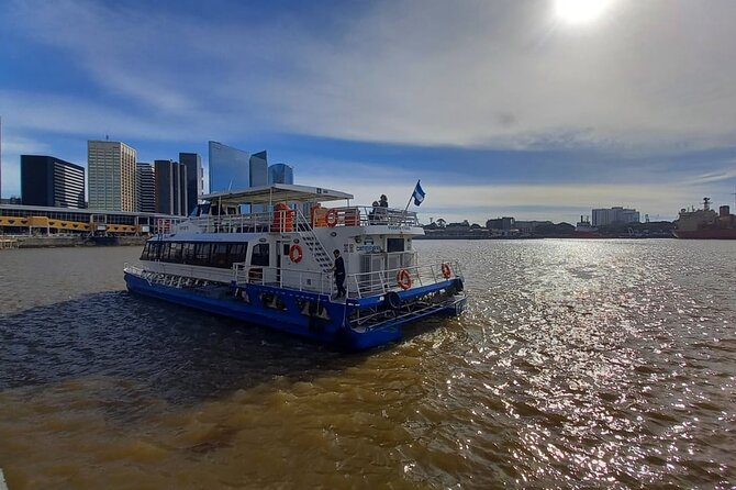 Sailing on the Rio de la Plata Postcards from Buenos Aires - Choosing one way or round trip