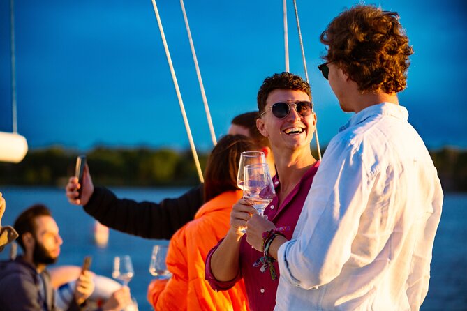 Sailing with Wine Tasting in Buenos Aires - Setting out across the Río de la Plata
