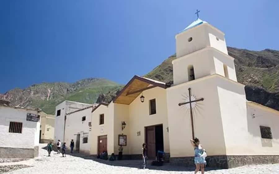 Salta or Jujuy: Iruya and Salinas Grandes 2-Day Tour - A two-day route through northern Argentina