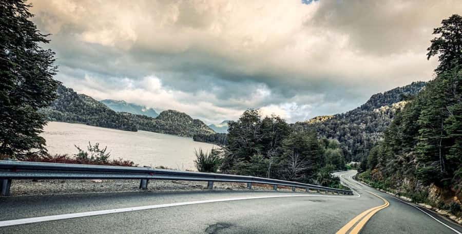 San Martin de los Andes along the Route of the 7 Lakes - The seven lakes: Correntoso to Machónico