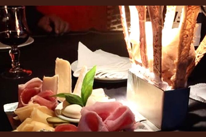 Señor Tango Show in Buenos Aires - Dinner, drinks, and the value of the package