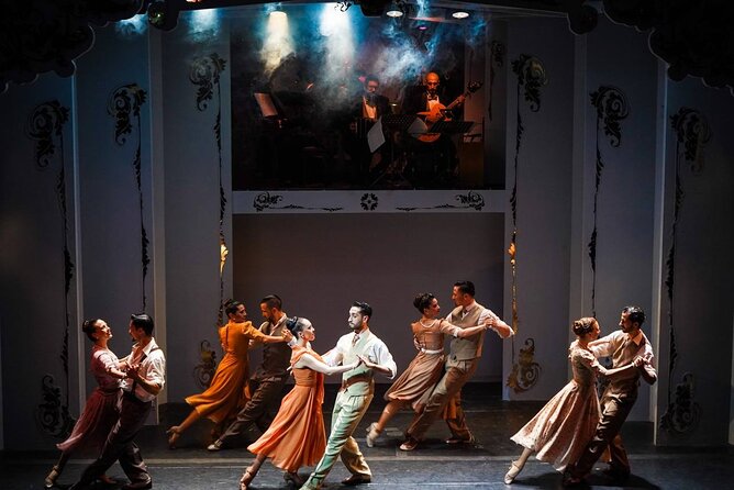 Show at the Mítico Café Los Angelitos with Optional Dinner and Transfer - Seating can shape the entire night