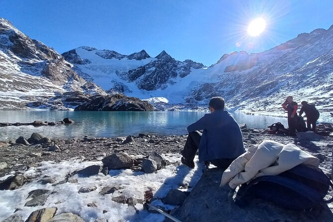 Small group Trekking to Vinciguerra Glacier and Témpanos Lagoon - Guides, language, and the human side of the tour