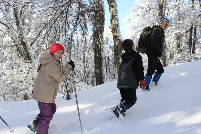Snow excursion in Bariloche - Suitable for the whole family - Learning snowshoes before the trail