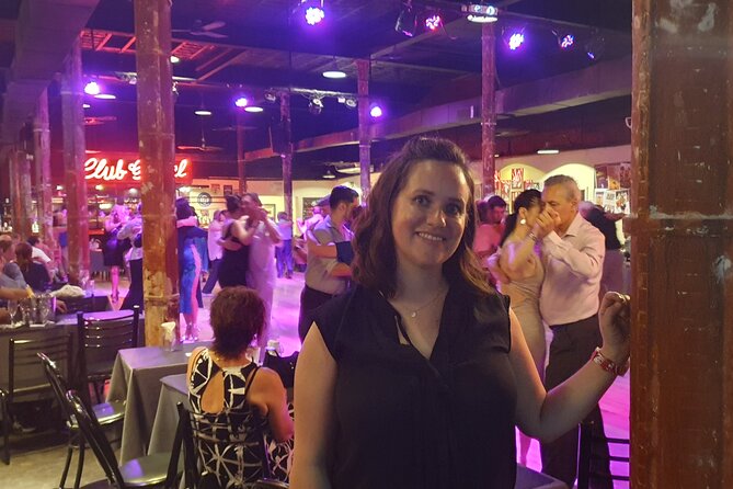 Tango in Buenos Aires: Experience of Milonga, Empanadas and Wine. - Why a milonga feels different from a tango show