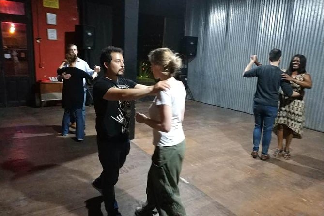 Tango Lesson with mate tasting. - Why this tango class feels more personal