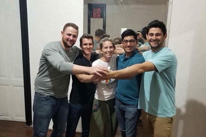 Tango Lesson with mate tasting. - The first hour: learning tango from porteño dancers
