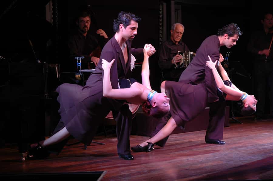 Tango Show at El Querandi with optional Dinner - The quartet gives the show its backbone