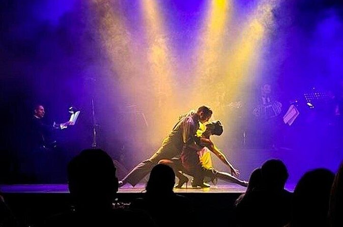 Tango Show at Esquina Homero Manzi - Who will enjoy this evening most
