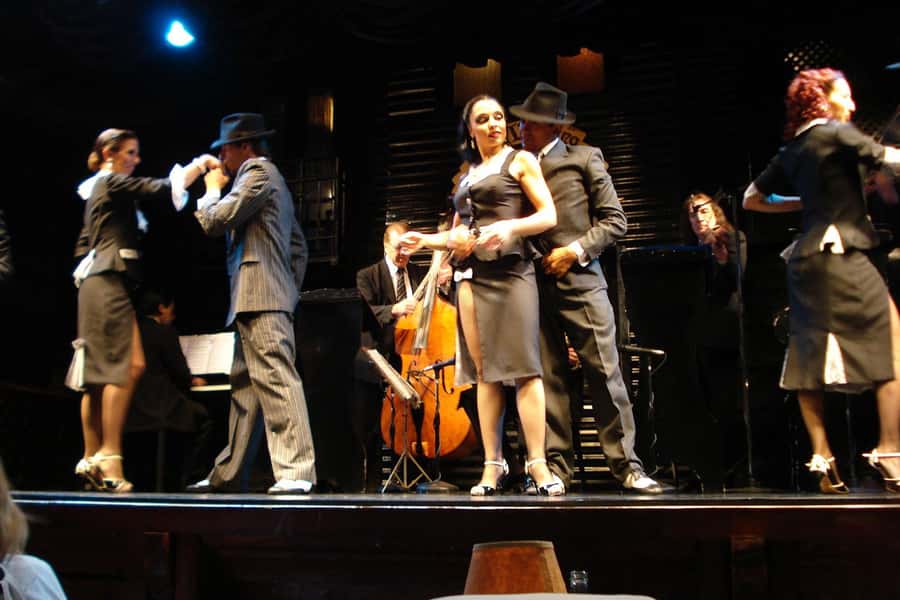 Tango show in La Ventana with optional Dinner - Evita brings a different kind of drama