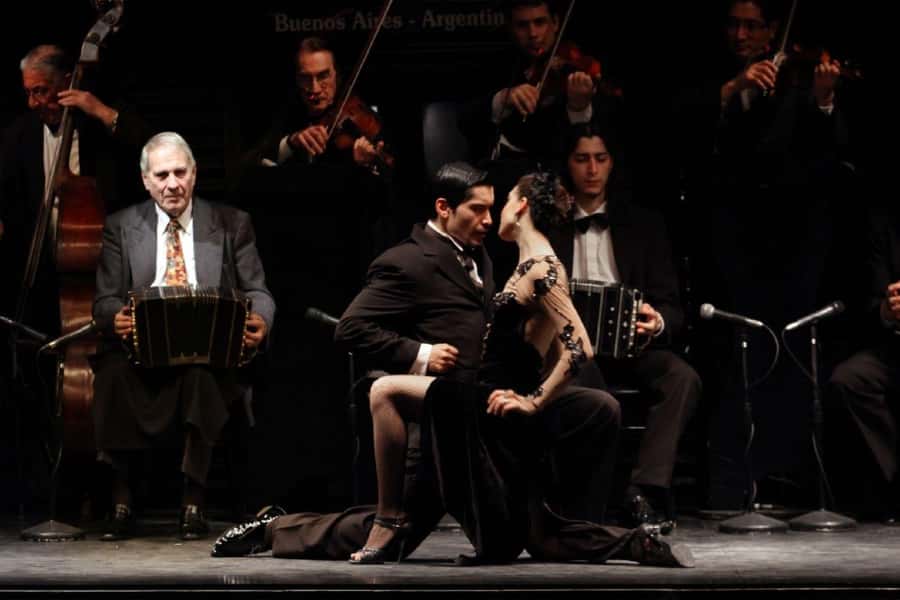 Tango show in La Ventana with optional Dinner - How much guidance will you receive?