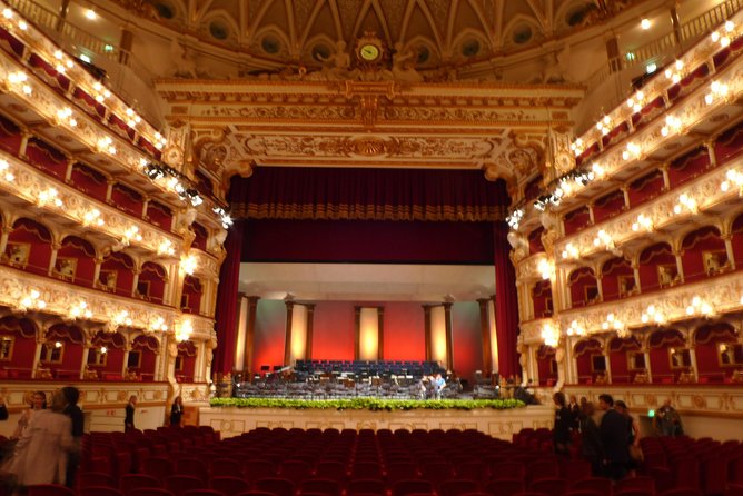 Teatro Colon Guided Tour Admission Ticket - The Main Foyer and the first impression