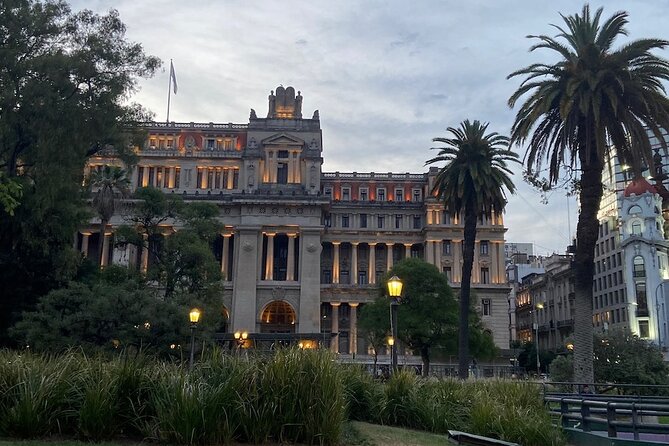 The Buenos Aires Pizza Tour - Avenida Corrientes, the street that stays awake