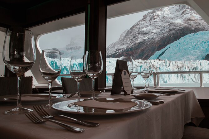 The Spirit Of The Glaciers: 1 Night Guided Cruise from Calafate - Group size and the feel of the boat