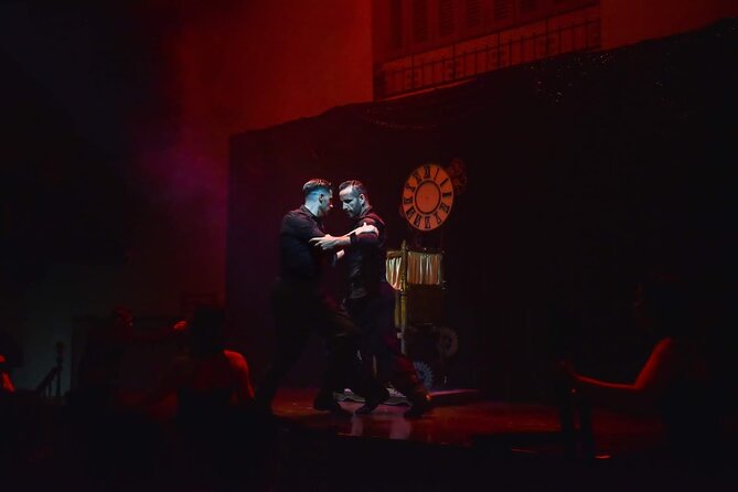 The Tango Show Window in Buenos Aires. - Who will enjoy this tango show most