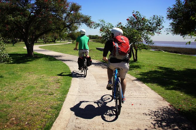 Tigre Delta Adventure: Bike, Kayak, and BBQ Tour - Who will enjoy this day most?