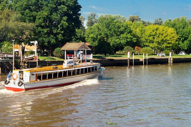 Tigre Delta Small-Group Tour from Buenos Aires - Restaurante Vivanco and the empanada stop