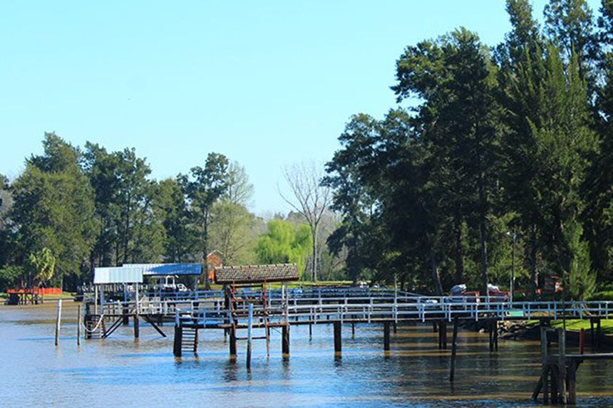 Tigre: River Delta Panoramic Boat Tour - Choosing your seat on the boat