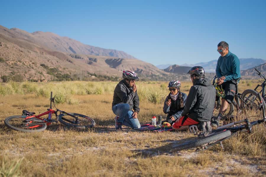 Tilcara: 2 hours cycling tour trough the rural area - Who will enjoy this ride most