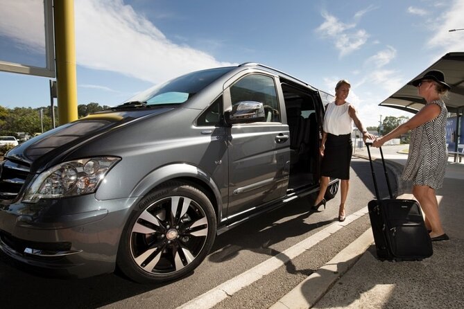 Transfer Buenos Aires Downtown Hotel to Domestic (AEP) or Cruise Terminal - Timing, luggage, and the value of help