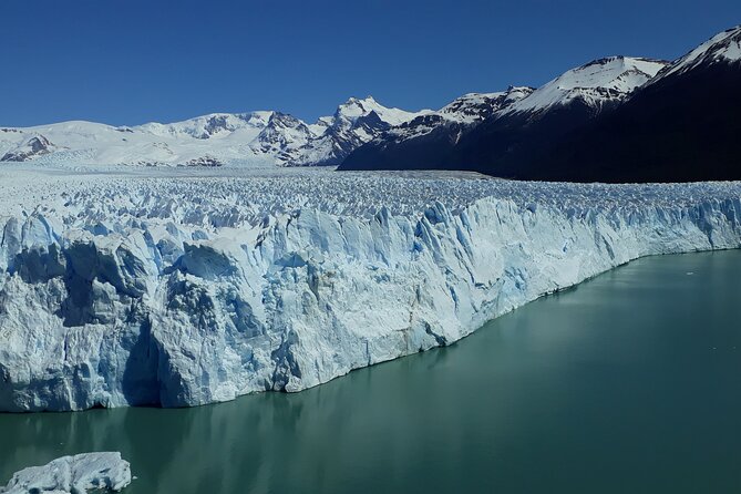 Transfer Moreno Glacier Full Day (roundtrip 6 hours) - Leaving El Calafate for the national park
