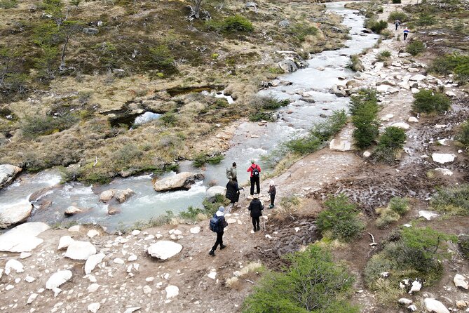 Trekking Tour Laguna Esmeralda and Fuegian Valleys - Lunch, hot drinks, and time beside the water