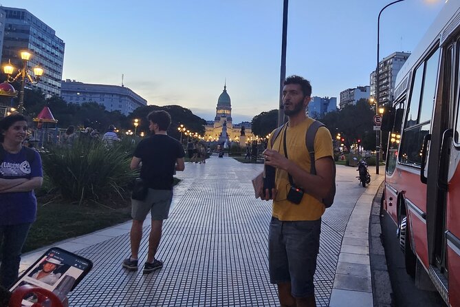 True Crime Buenos Aires: A Walking Tour - The sound problem on busy avenues