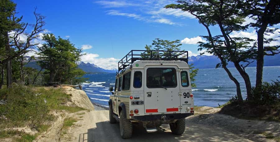 Ushuaia 4WD Off-Road Adventure: Hidden Lakes & Argentine BBQ - Winter shelter time and Tierra Mayor